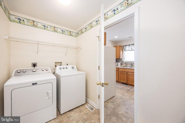 633 E MAIN ST, Fruitland, MD 21826