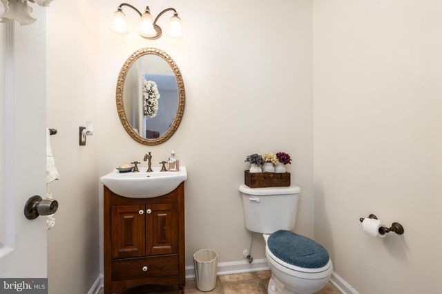 633 E MAIN ST, Fruitland, MD 21826