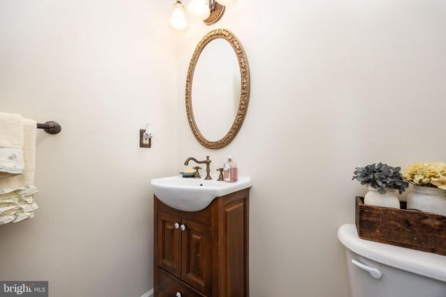 633 E MAIN ST, Fruitland, MD 21826