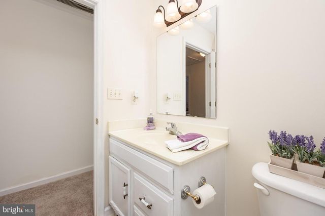 633 E MAIN ST, Fruitland, MD 21826