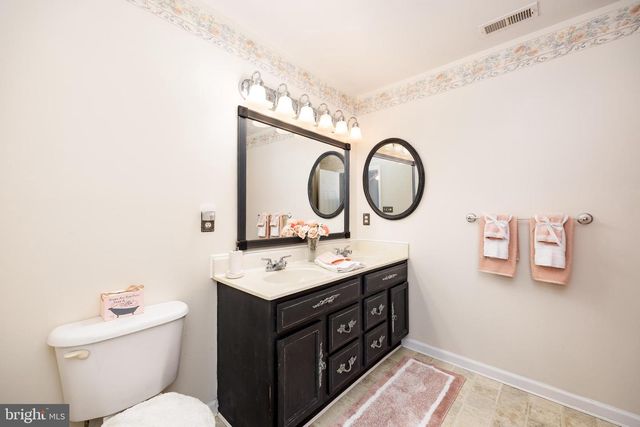 633 E MAIN ST, Fruitland, MD 21826