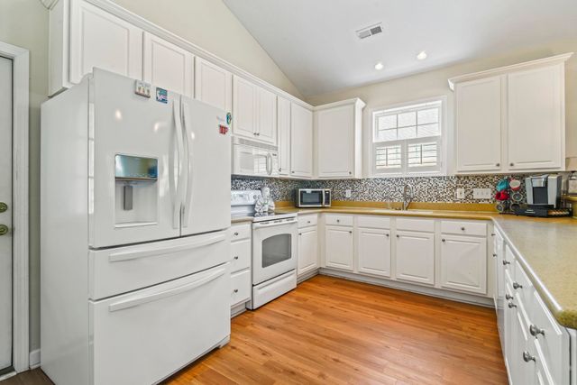 526 7th Ave. S, North Myrtle Beach, SC 29582