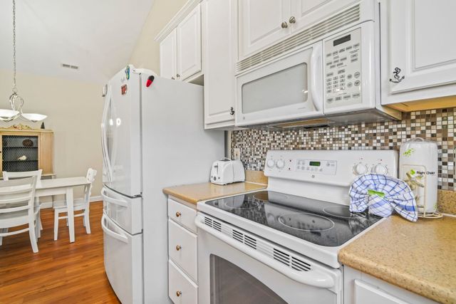 526 7th Ave. S, North Myrtle Beach, SC 29582