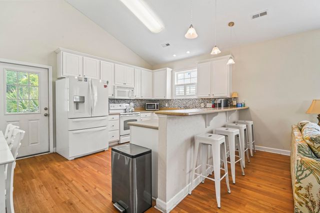 526 7th Ave. S, North Myrtle Beach, SC 29582