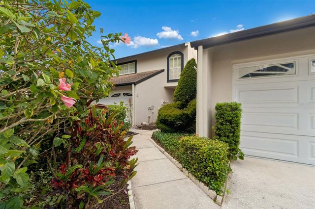13934 CLUBHOUSE CIRCLE 8, Tampa, FL 33618