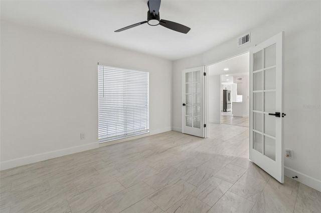 13934 CLUBHOUSE CIRCLE 8, Tampa, FL 33618