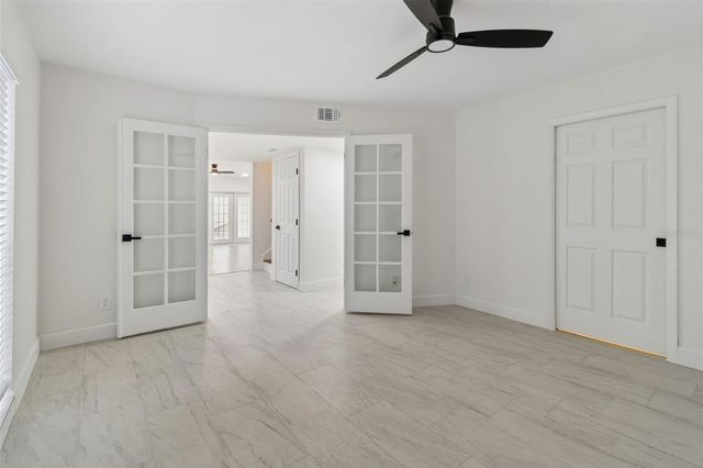 13934 CLUBHOUSE CIRCLE 8, Tampa, FL 33618