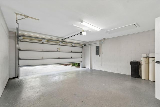 13934 CLUBHOUSE CIRCLE 8, Tampa, FL 33618