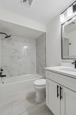 13934 CLUBHOUSE CIRCLE 8, Tampa, FL 33618