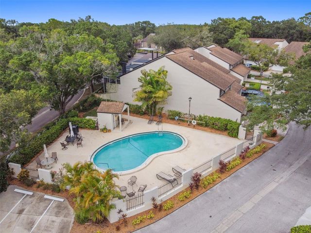 13934 CLUBHOUSE CIRCLE 8, Tampa, FL 33618