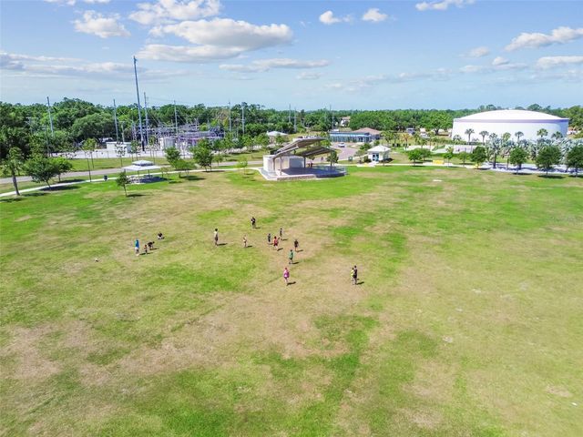 13934 CLUBHOUSE CIRCLE 8, Tampa, FL 33618