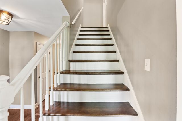 5720 Saint Charles Ct, Hermitage, TN 37076
