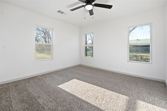 310 S Hampshire Street, Saginaw, TX 76179