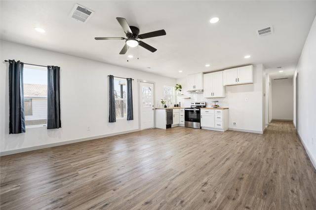 310 S Hampshire Street, Saginaw, TX 76179