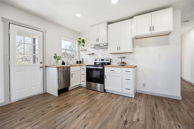 310 S Hampshire Street, Saginaw, TX 76179