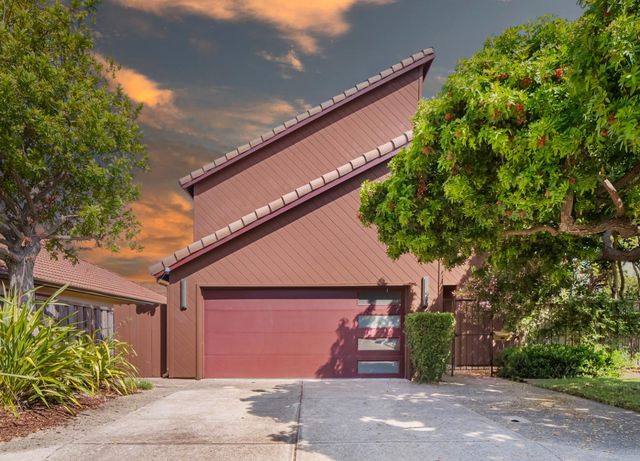 707 Santa Cruz Lane, Foster City, CA 94404