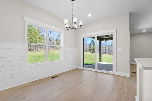 986 Alton Dr, Clarksville, TN 37043