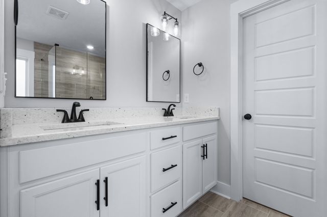 986 Alton Dr, Clarksville, TN 37043