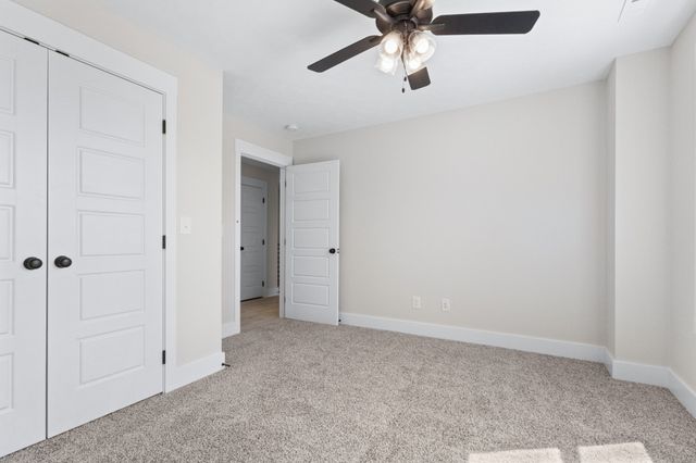 986 Alton Dr, Clarksville, TN 37043