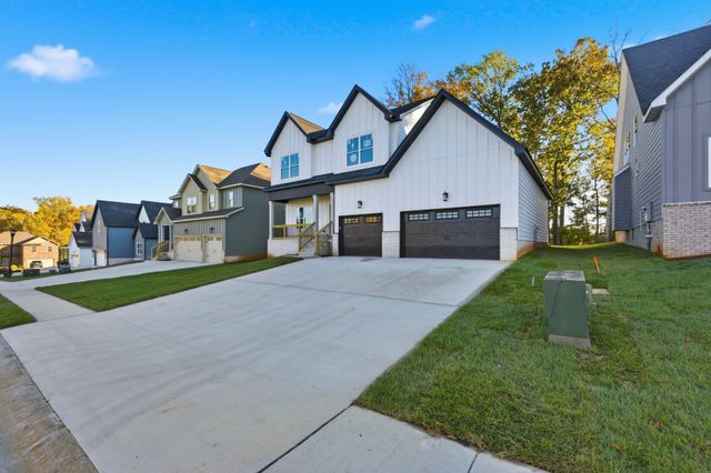 986 Alton Dr, Clarksville, TN 37043