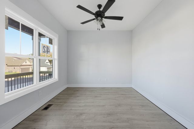 986 Alton Dr, Clarksville, TN 37043