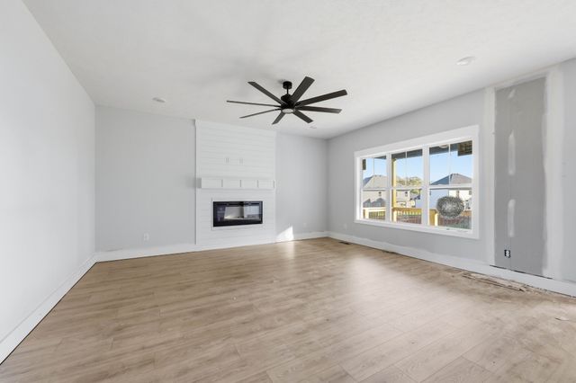 986 Alton Dr, Clarksville, TN 37043