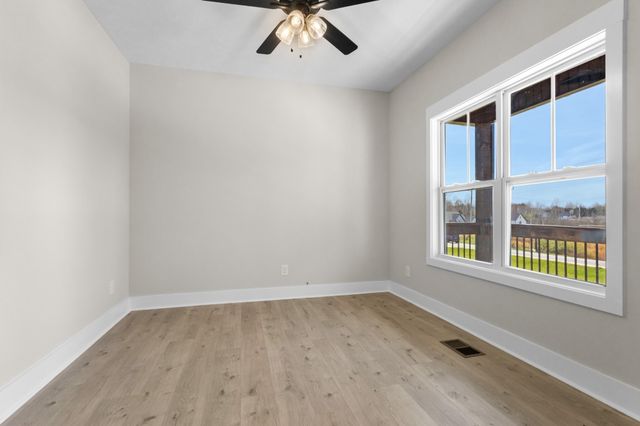 986 Alton Dr, Clarksville, TN 37043