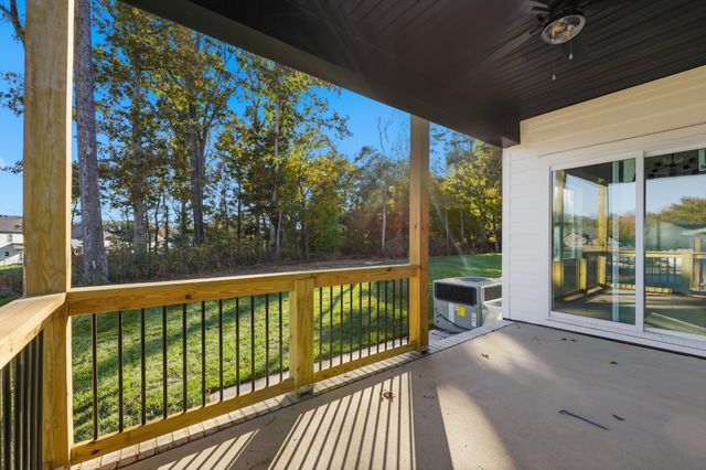 986 Alton Dr, Clarksville, TN 37043