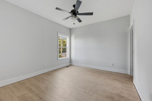 986 Alton Dr, Clarksville, TN 37043