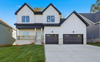 986 Alton Dr, Clarksville, TN 37043