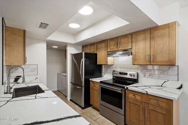 5520 N 77th Place, Scottsdale, AZ 85250