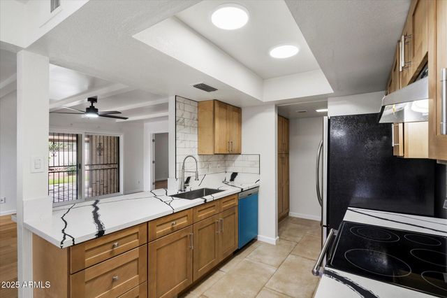 5520 N 77th Place, Scottsdale, AZ 85250
