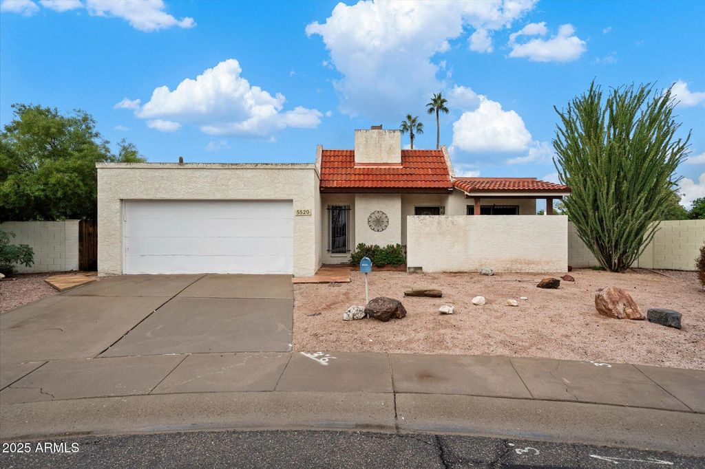 5520 N 77th Place, Scottsdale, AZ 85250