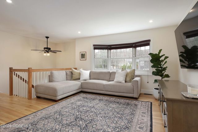 15 Brook Street, Farmingdale, NJ 07727