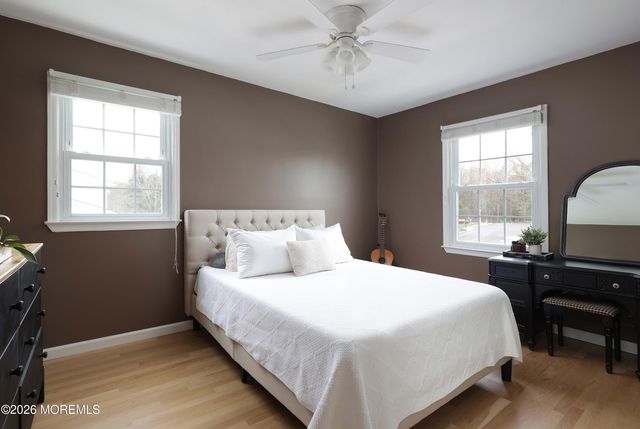 15 Brook Street, Farmingdale, NJ 07727