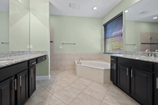 7589 Fieldstone Ranch Square, Vero Beach, FL 32967