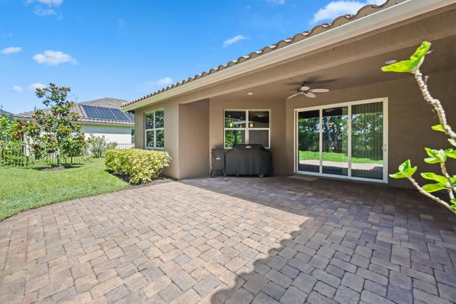 7589 Fieldstone Ranch Square, Vero Beach, FL 32967