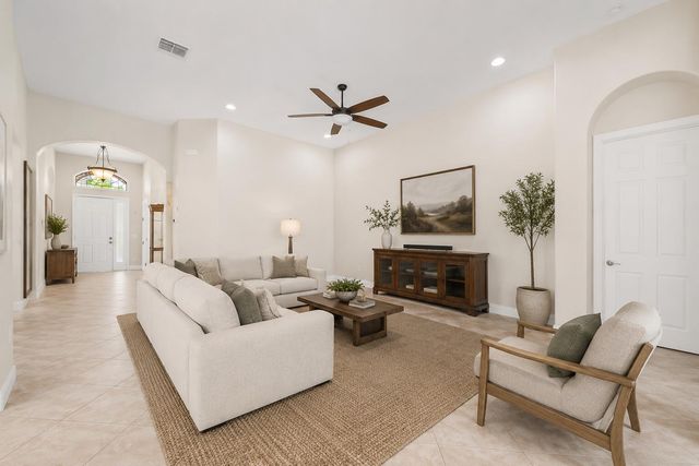 7589 Fieldstone Ranch Square, Vero Beach, FL 32967