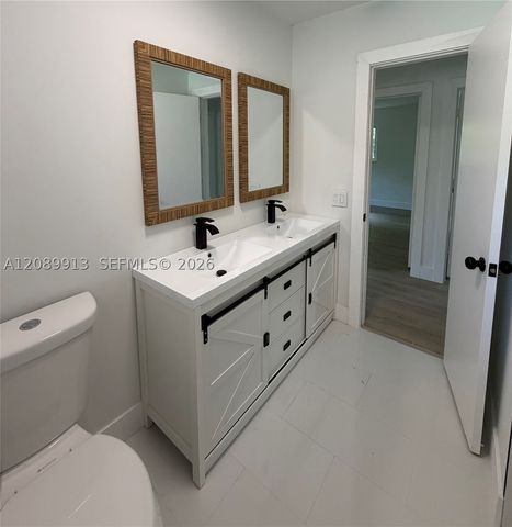 7220 NW 7th St, Plantation, FL 33317