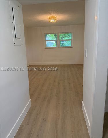 7220 NW 7th St, Plantation, FL 33317