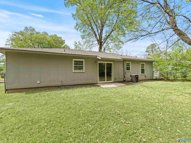 2919 Alhambra Drive, Huntsville, AL 35805