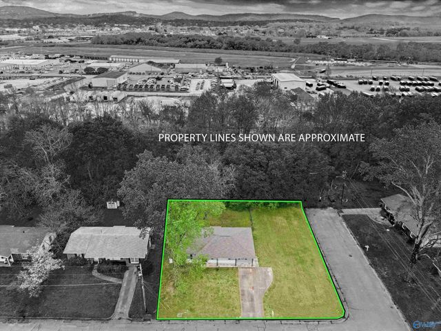 2919 Alhambra Drive, Huntsville, AL 35805