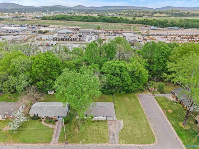 2919 Alhambra Drive, Huntsville, AL 35805