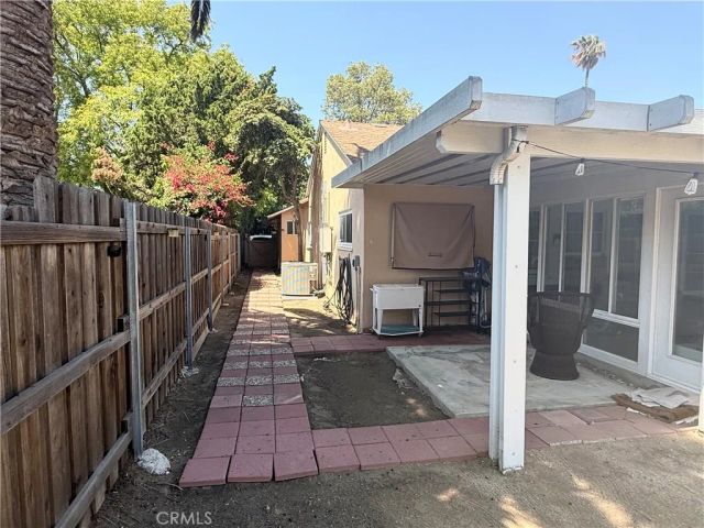 13638 Hartland, Van Nuys, CA 91405
