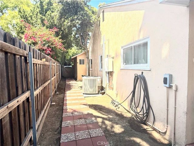 13638 Hartland, Van Nuys, CA 91405