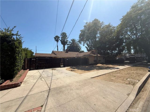 13638 Hartland, Van Nuys, CA 91405