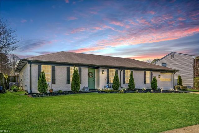 1952 Hidden Valley DR, Virginia Beach, VA 23464