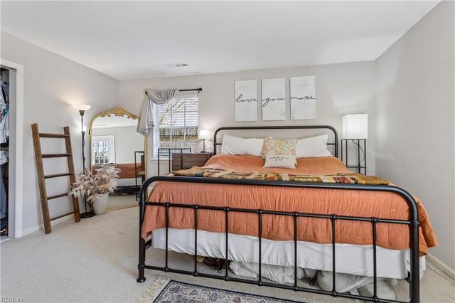 1952 Hidden Valley DR, Virginia Beach, VA 23464