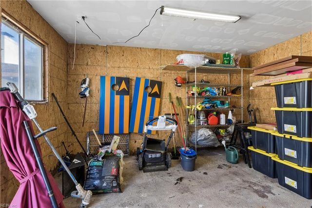 1952 Hidden Valley DR, Virginia Beach, VA 23464