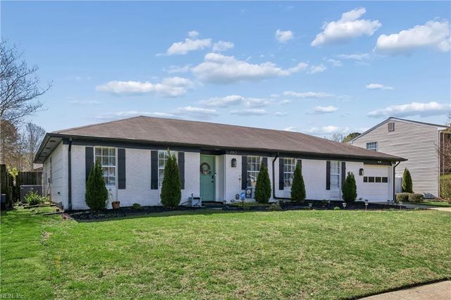 1952 Hidden Valley DR, Virginia Beach, VA 23464